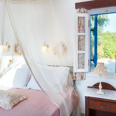 Sunrock - Jasmine Naxos City