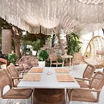 Sunrock - Jasmine Lejlighedshotel 3*