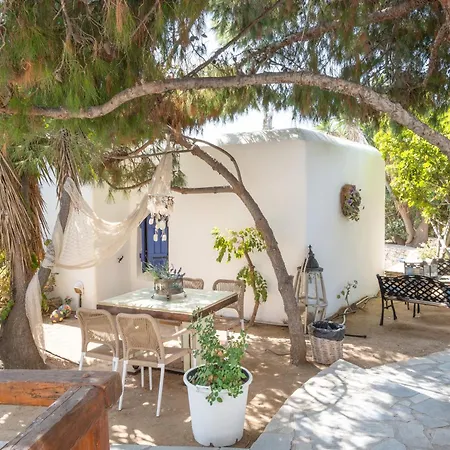 Sunrock - Jasmine Apartahotel Naxos City